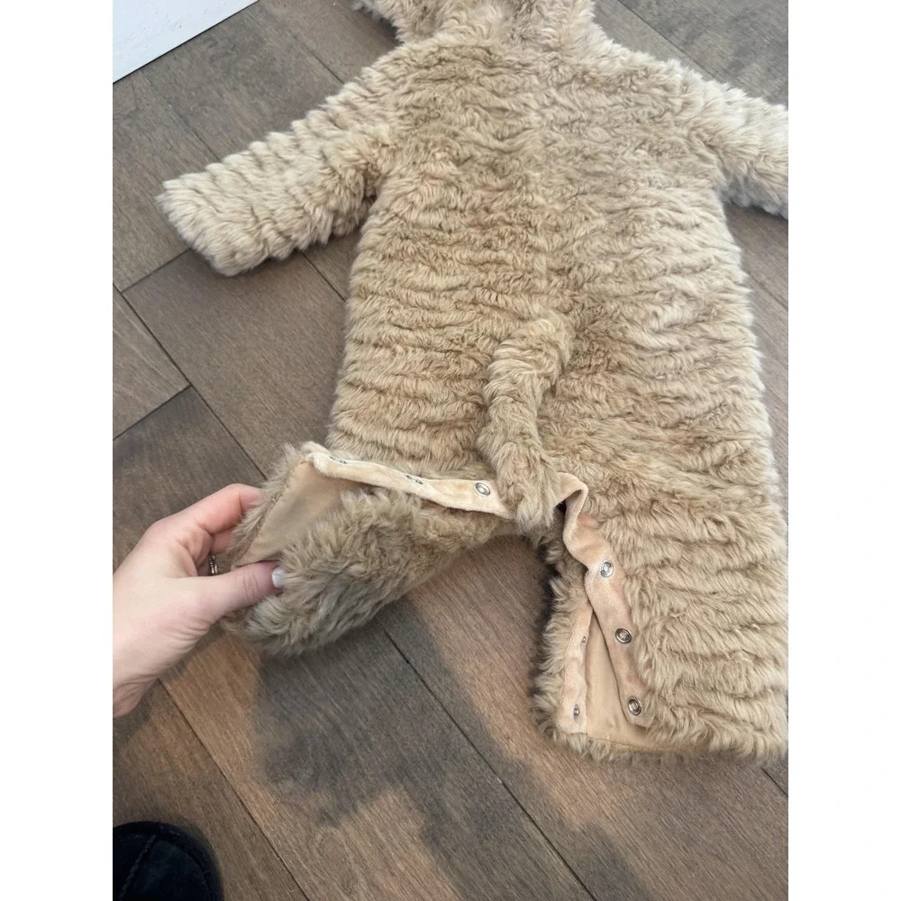 Pottery Barn Kids Puppy Costume Infant 0-6 Months‎ Beige Faux Fur Hooded Snaps - Picture 7 of 8